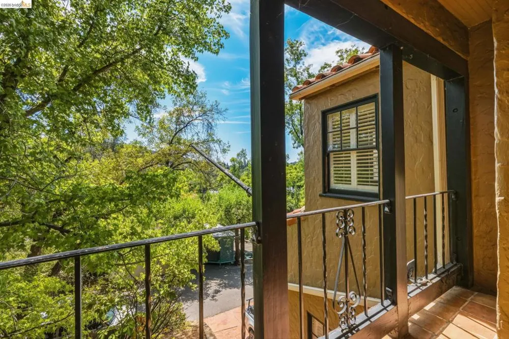 242 Hillcrest Dr Sonora, CA 95370