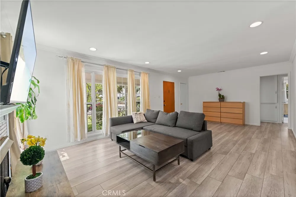 5236 Halifax Temple City, CA 91780