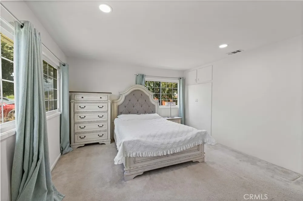5236 Halifax Temple City, CA 91780