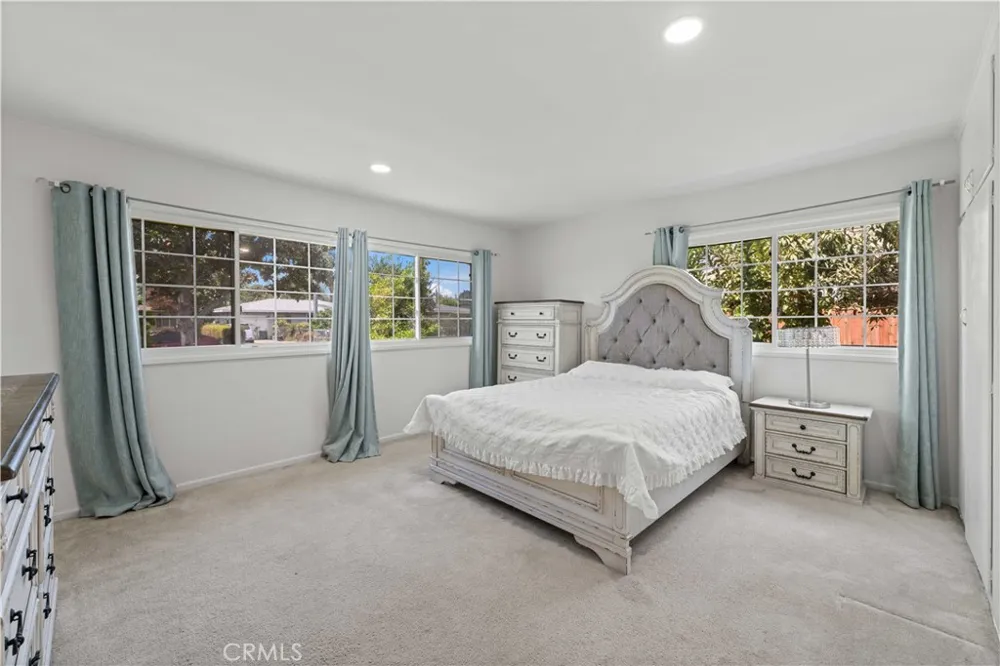 5236 Halifax Temple City, CA 91780