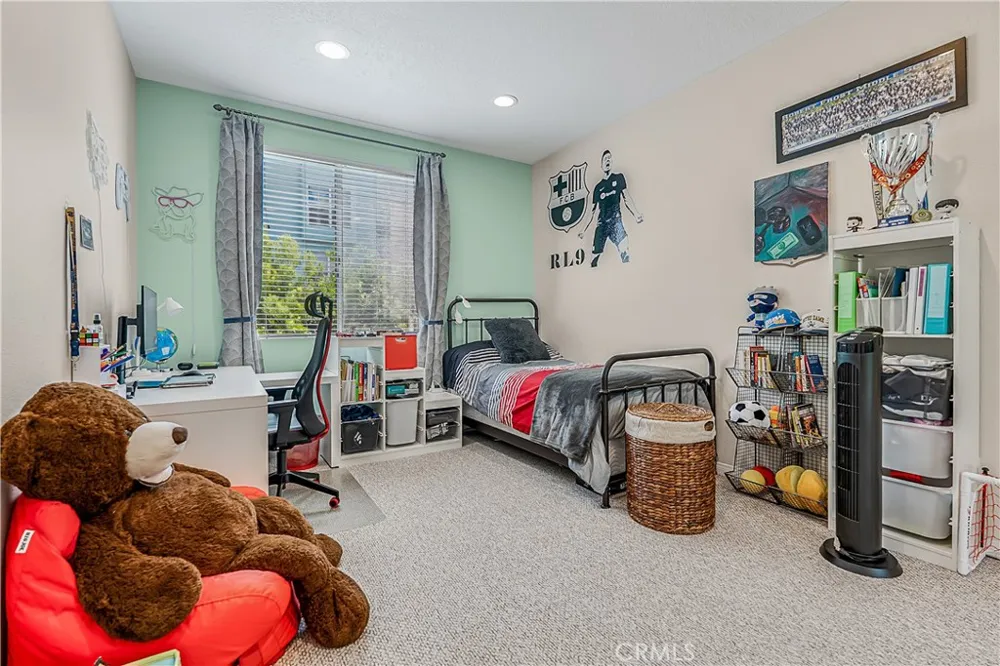 16940 Chatsworth Street #211 Granada Hills, CA 91344