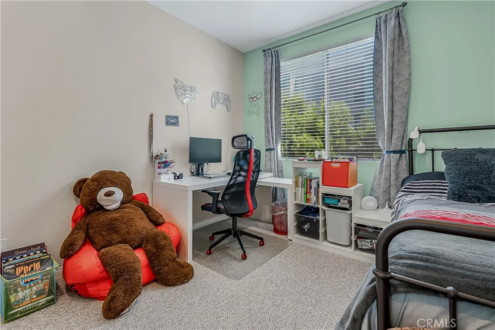 16940 Chatsworth Street #211 Granada Hills, CA 91344
