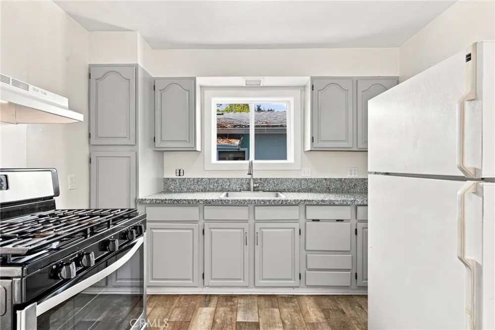 77 Lima Sierra Madre, CA 91024