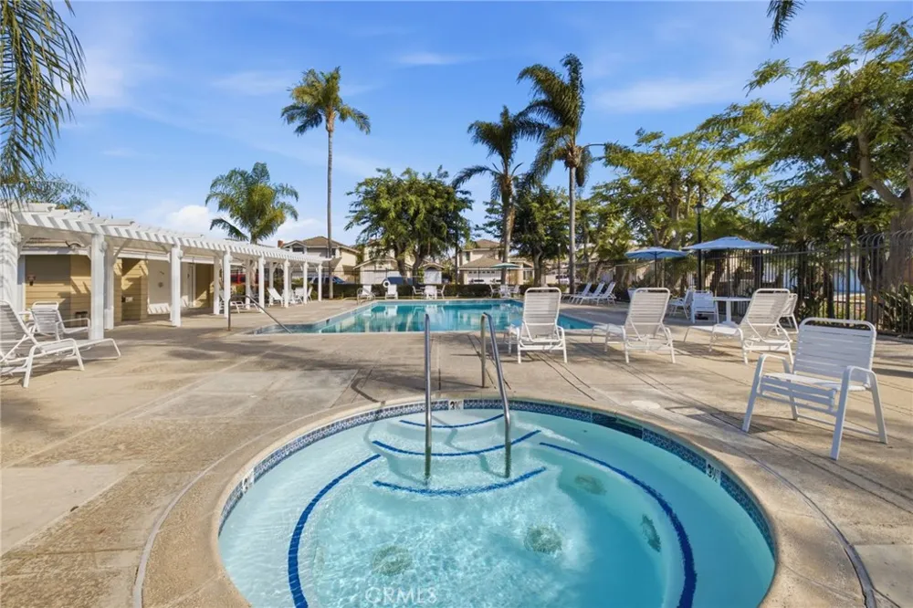 5 Wadsworth Irvine, CA 92620