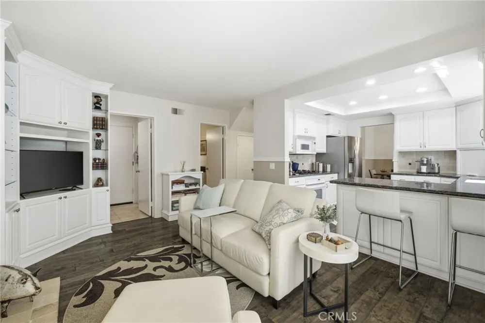 5 Wadsworth Irvine, CA 92620