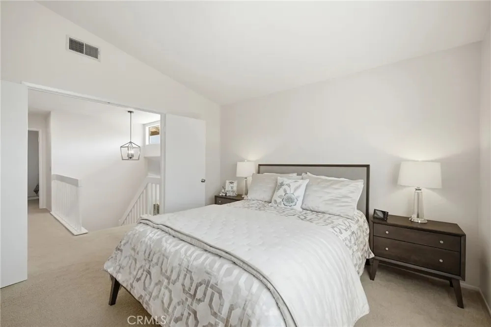 5 Wadsworth Irvine, CA 92620
