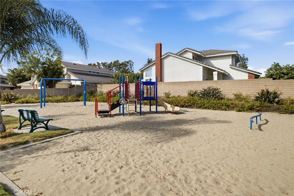 5 Wadsworth Irvine, CA 92620