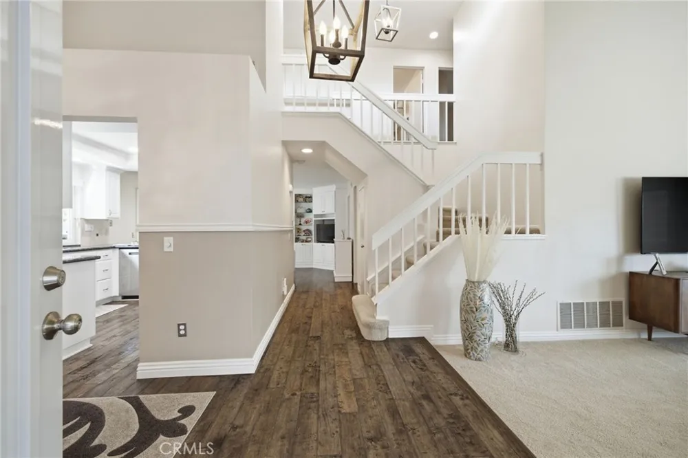 5 Wadsworth Irvine, CA 92620
