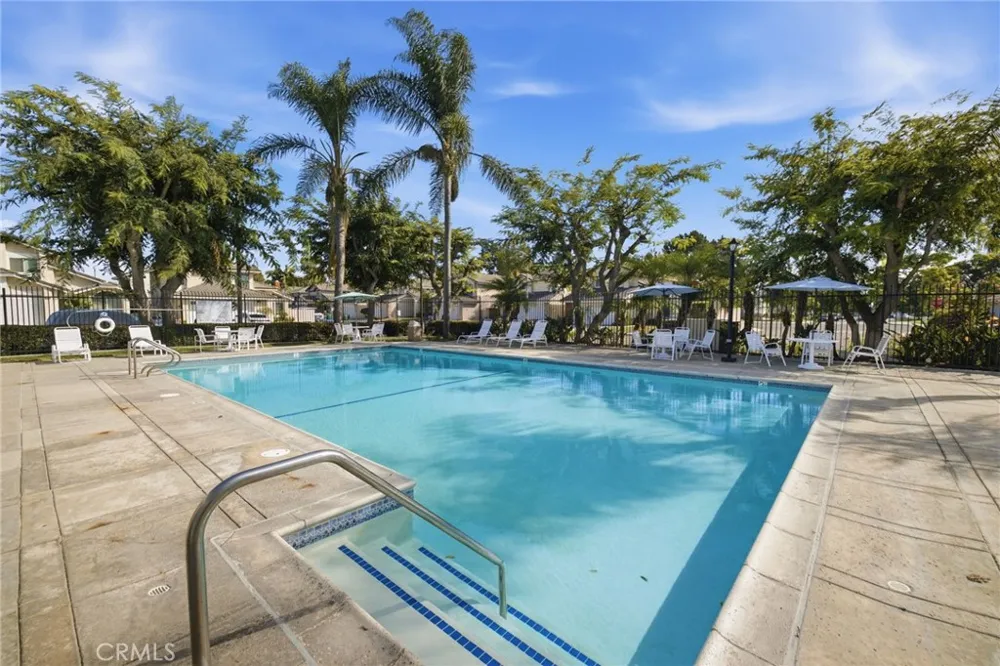 5 Wadsworth Irvine, CA 92620