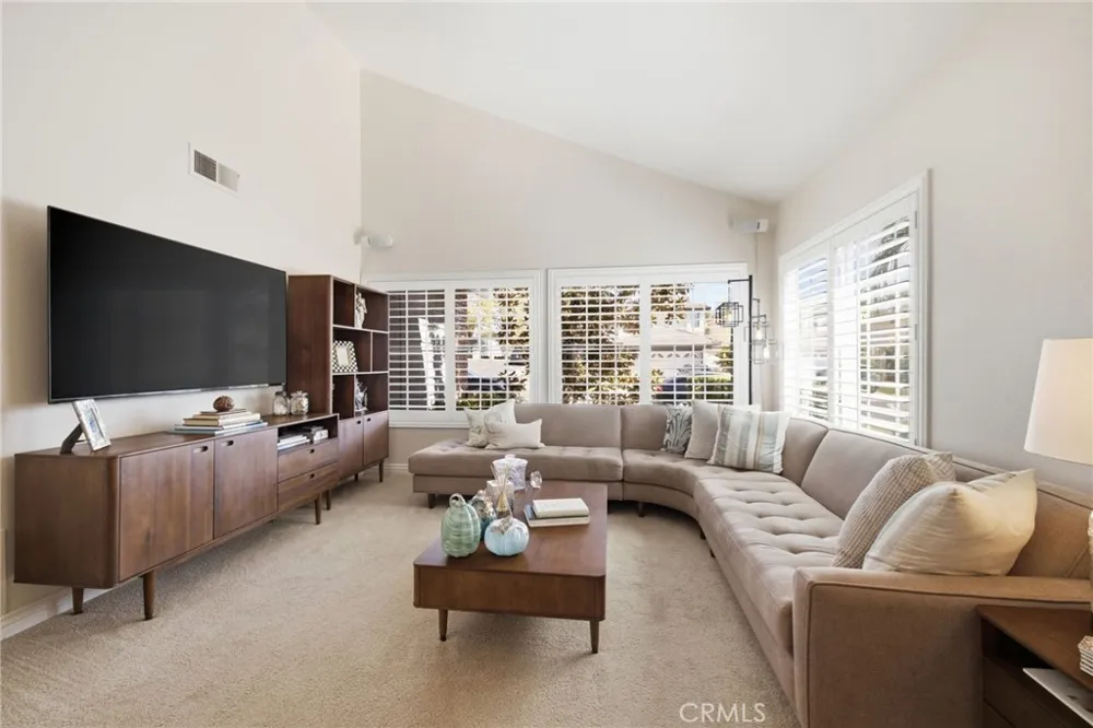 5 Wadsworth Irvine, CA 92620
