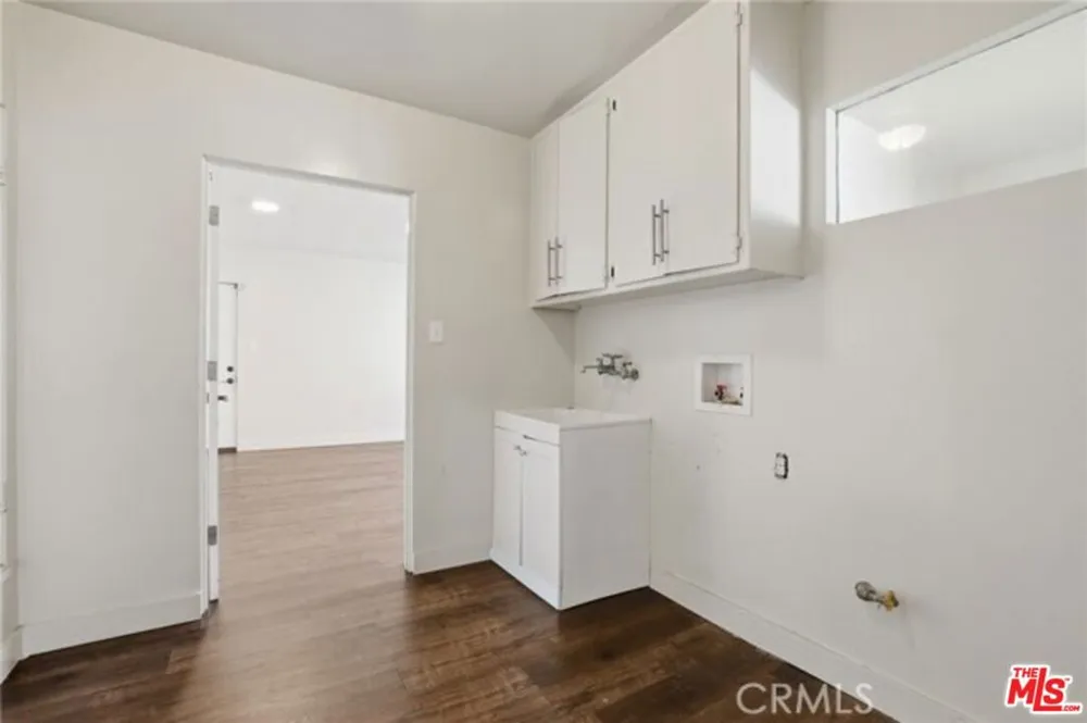 6732 Wooster Avenue Los Angeles, CA 90056