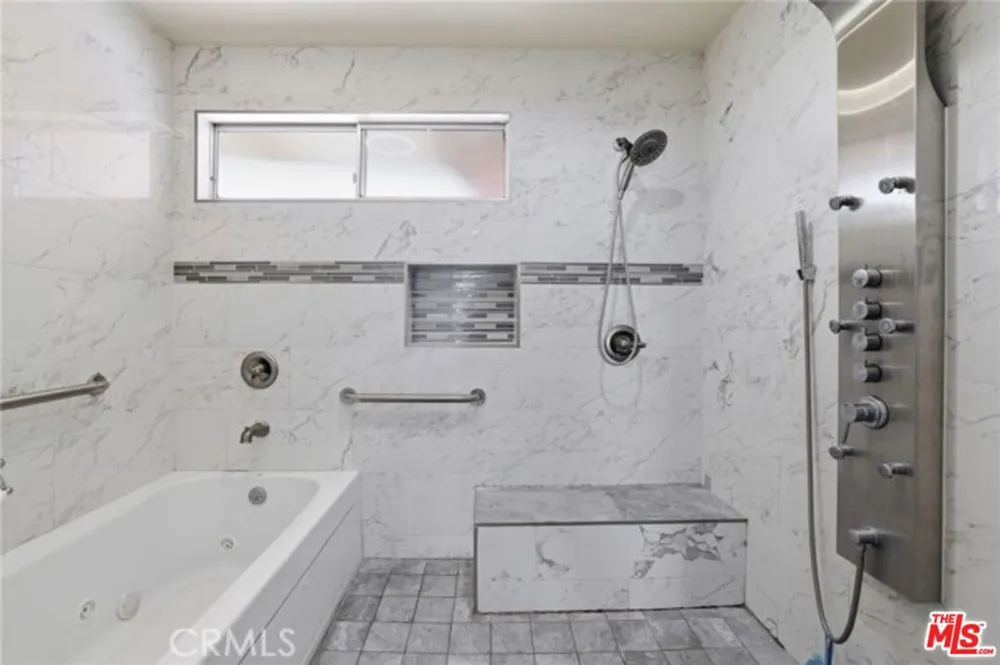 6732 Wooster Avenue Los Angeles, CA 90056