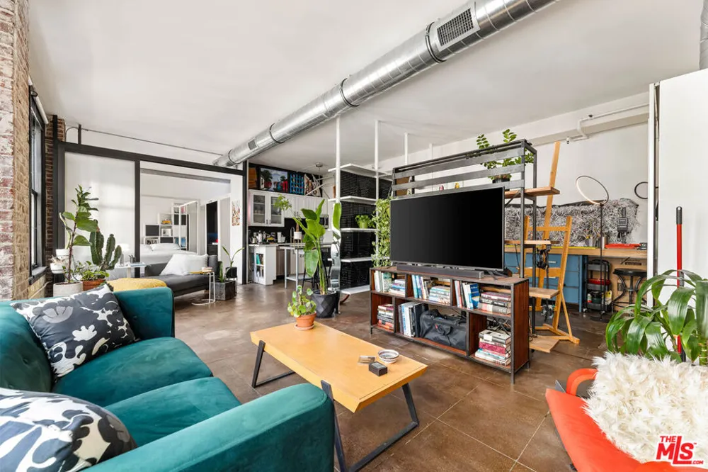 215 W 7th Street #407 Los Angeles, CA 90014