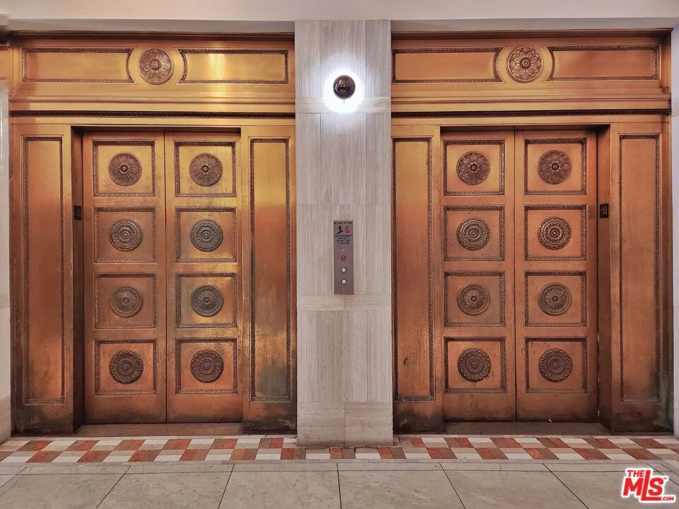 215 W 7th Street #407 Los Angeles, CA 90014