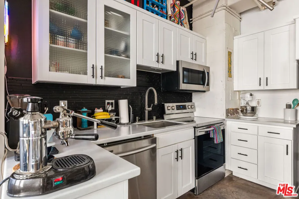 215 W 7th Street #407 Los Angeles, CA 90014