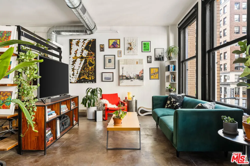 215 W 7th Street #407 Los Angeles, CA 90014