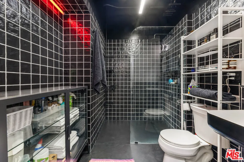 215 W 7th Street #407 Los Angeles, CA 90014