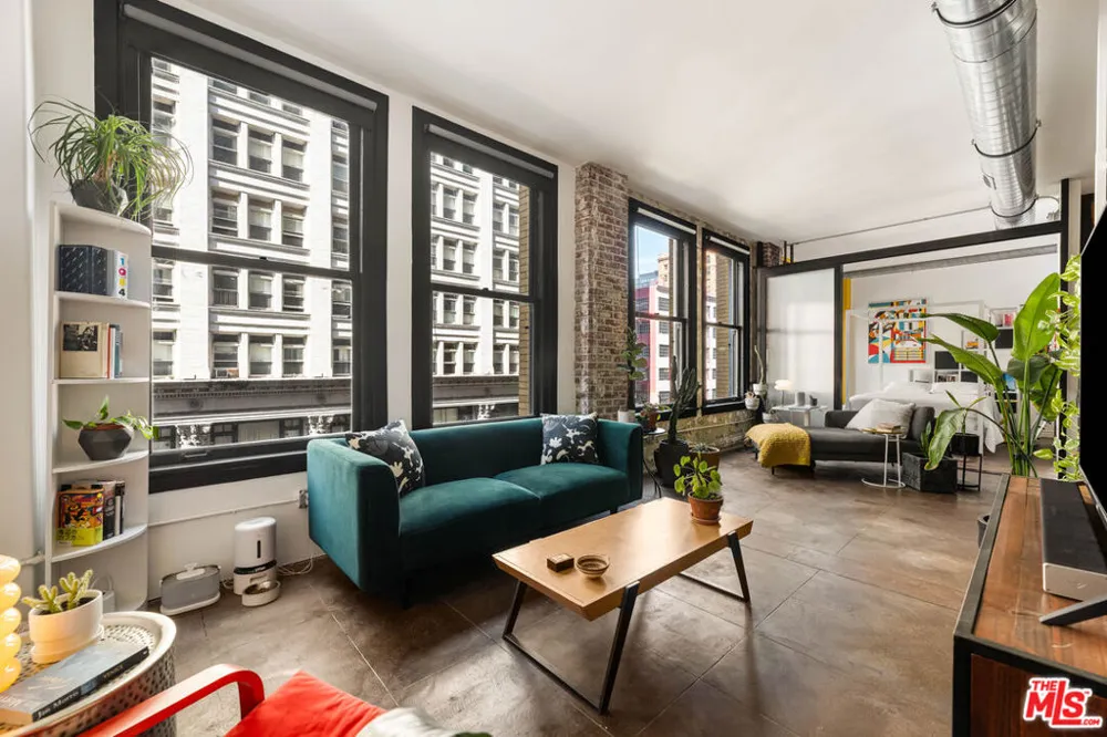 215 W 7th Street #407 Los Angeles, CA 90014
