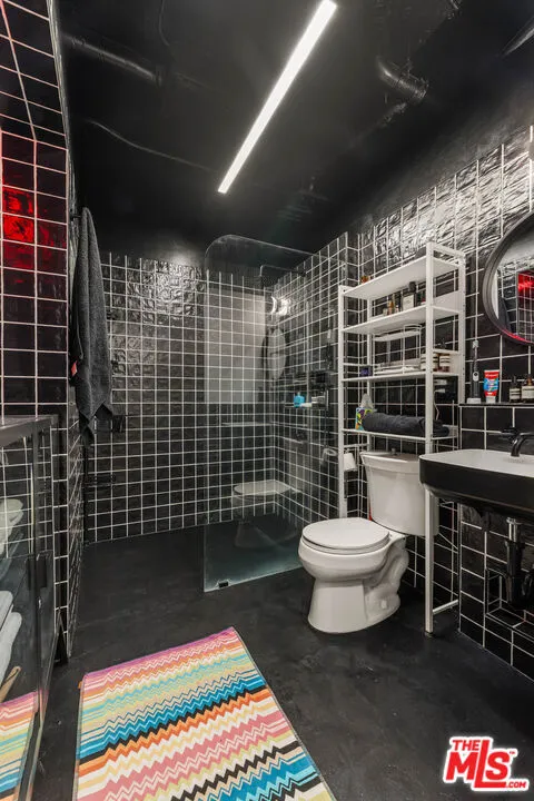 215 W 7th Street #407 Los Angeles, CA 90014
