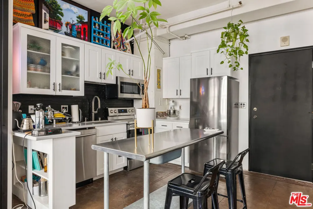 215 W 7th Street #407 Los Angeles, CA 90014