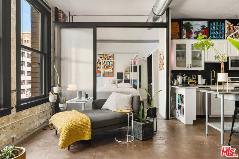 215 W 7th Street #407 Los Angeles, CA 90014