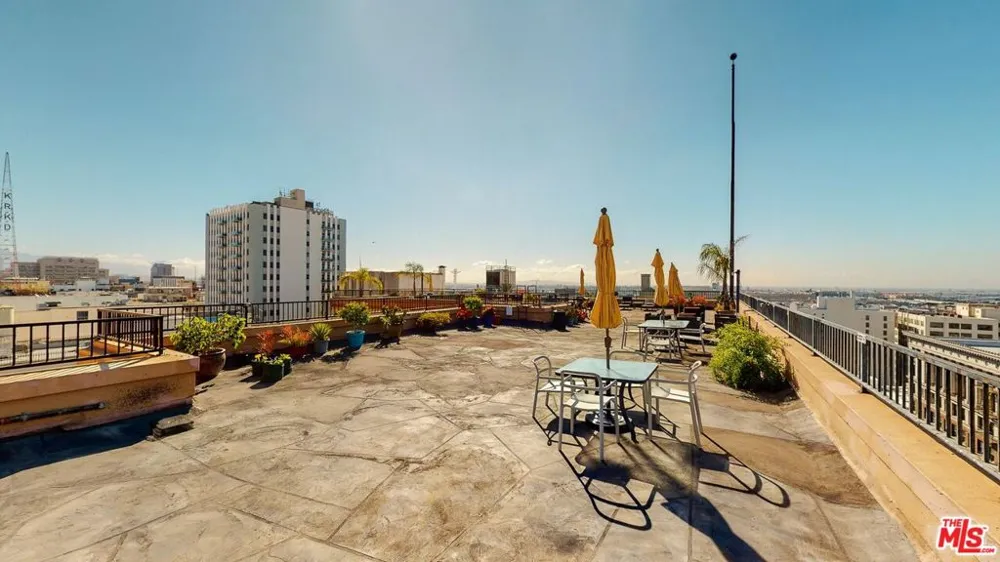 215 W 7th Street #407 Los Angeles, CA 90014