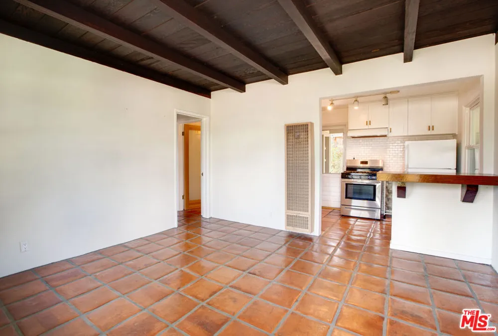 2454 7th Street #B Santa Monica, CA 90405