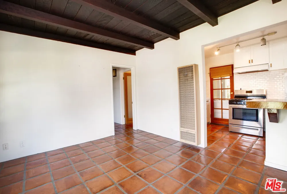 2454 7th Street #B Santa Monica, CA 90405