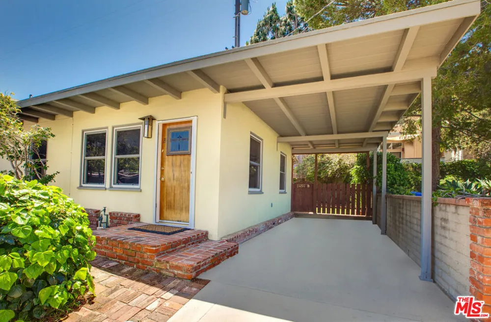 2454 7th Street #B Santa Monica, CA 90405