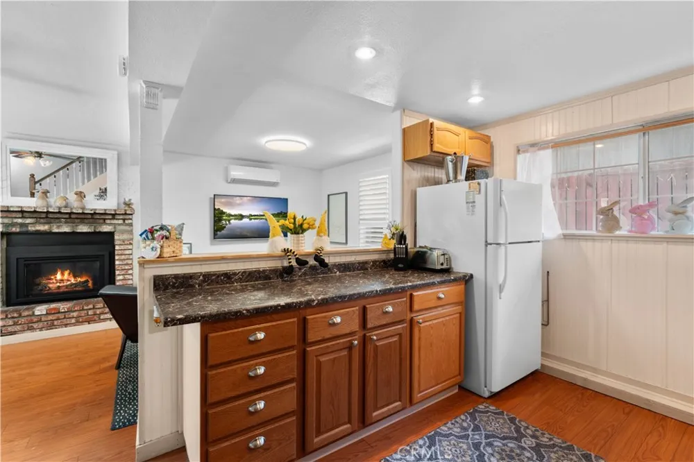 1869 Outer Hwy 2 S Wrightwood, CA 92397