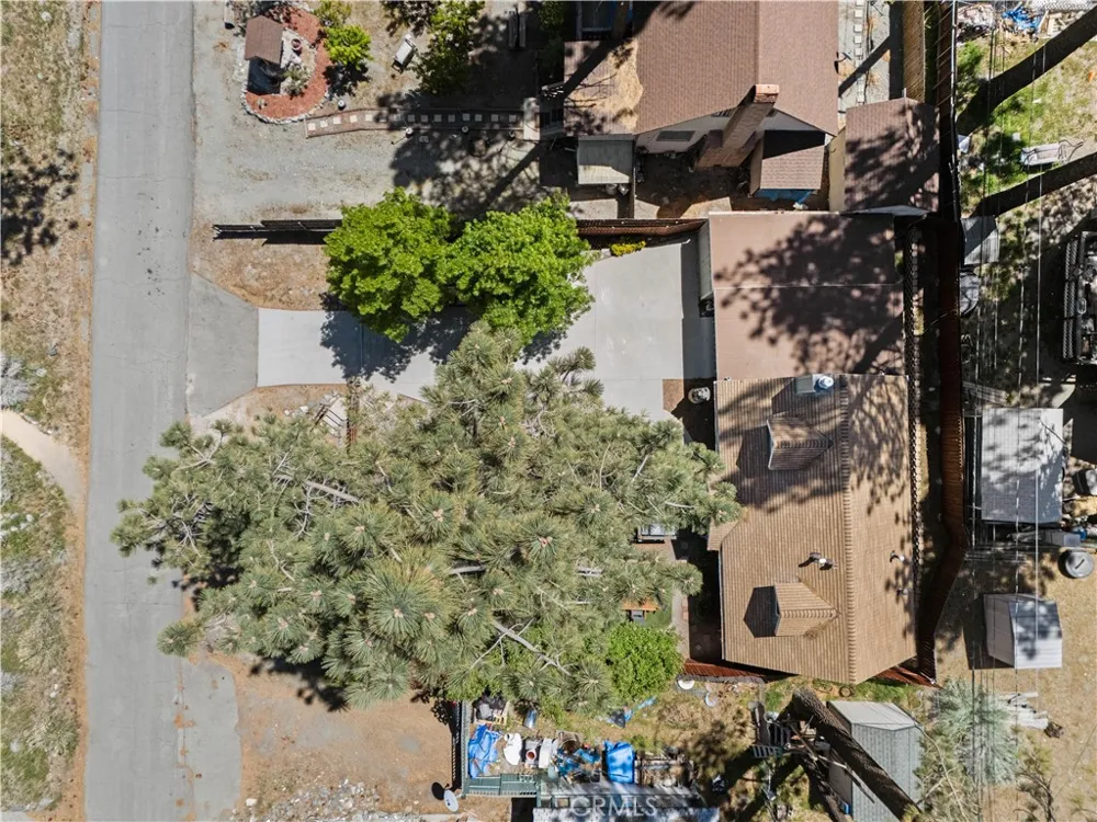 1869 Outer Hwy 2 S Wrightwood, CA 92397