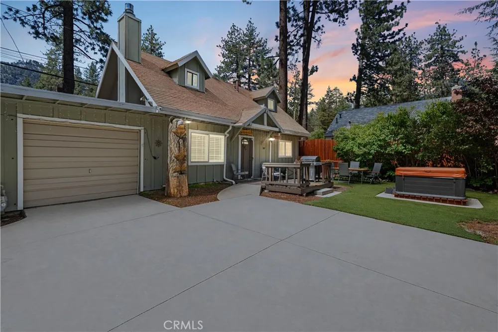 1869 Outer Hwy 2 S Wrightwood, CA 92397