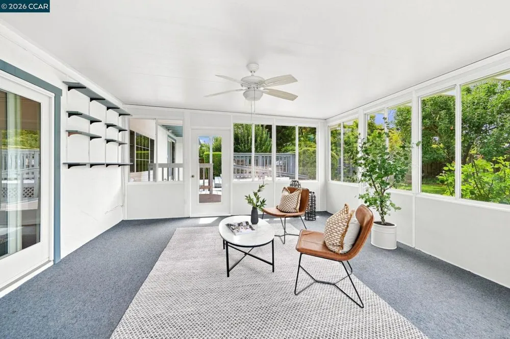 1624 Lynwood Dr Concord, CA 94521