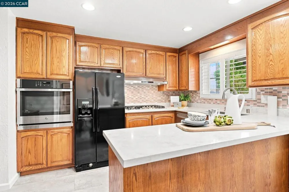 1624 Lynwood Dr Concord, CA 94521