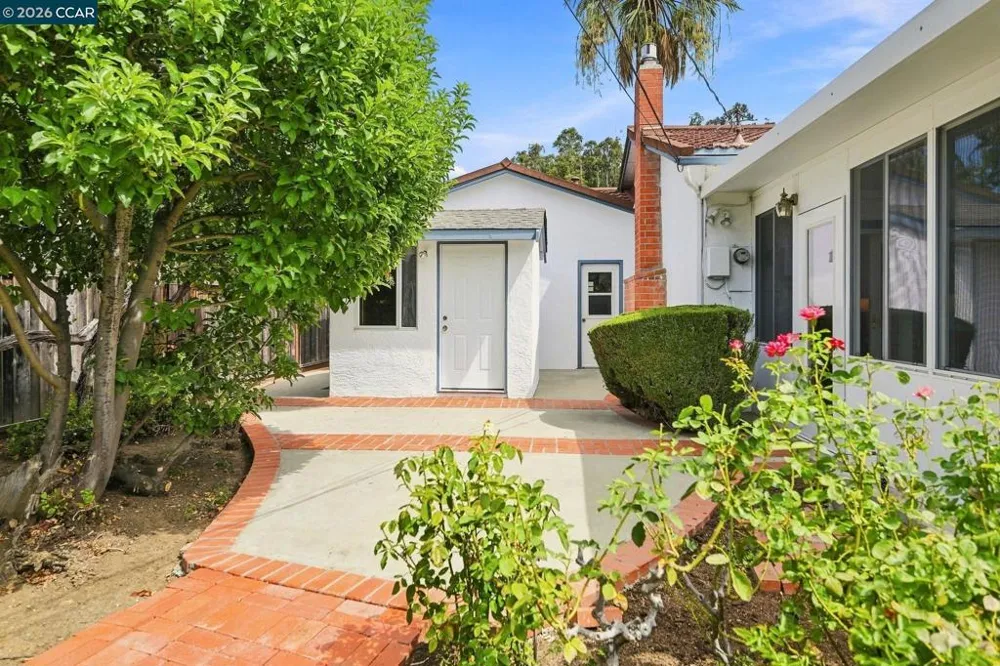1624 Lynwood Dr Concord, CA 94521
