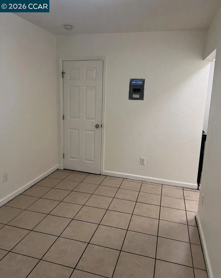 416 1/2 School St Lodi, CA 95240