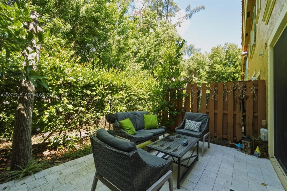 4965 W White Mangrove Way W #102-1 Dania Beach, FL 33312