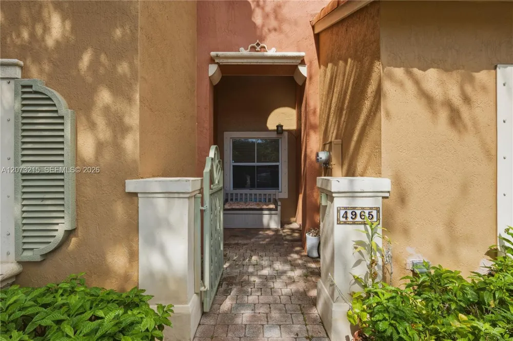 4965 W White Mangrove Way W #102-1 Dania Beach, FL 33312