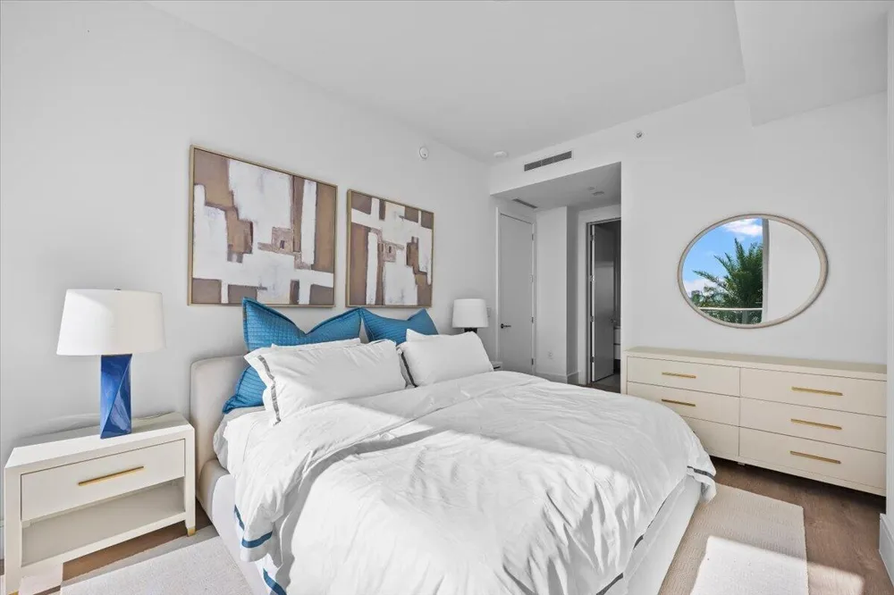220 LAKE SHORE DRIVE #710 West Palm Beach, FL 33403