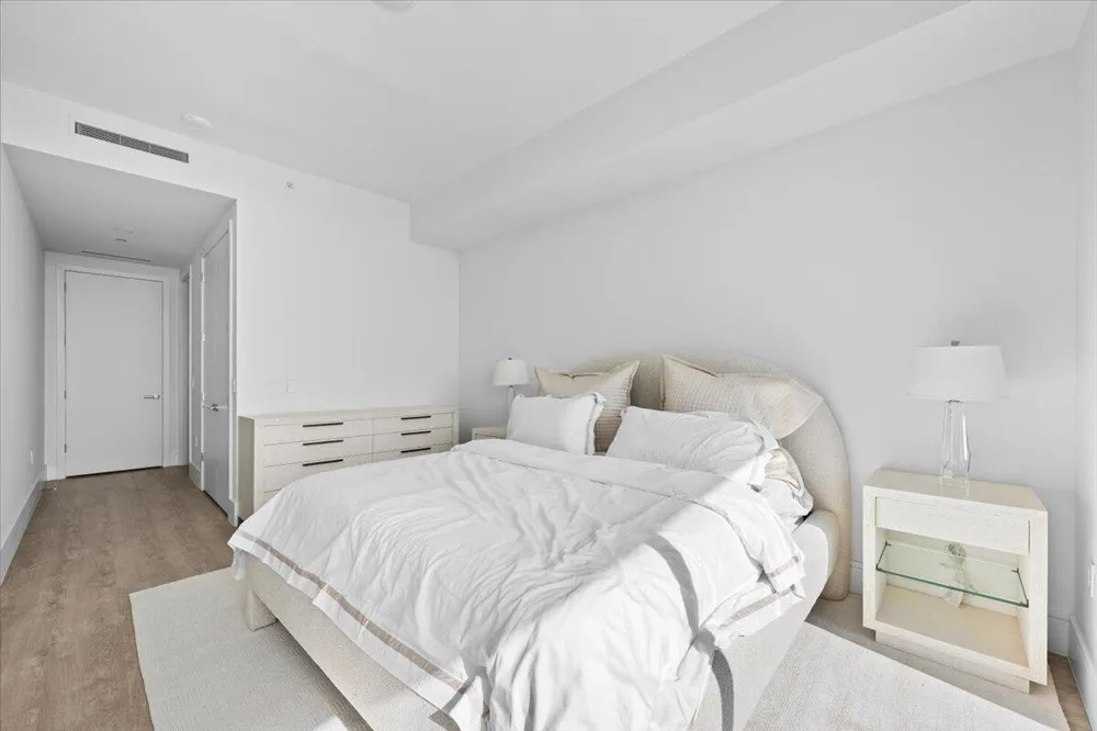 220 LAKE SHORE DRIVE #710 West Palm Beach, FL 33403