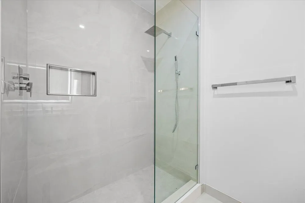 220 LAKE SHORE DRIVE #710 West Palm Beach, FL 33403