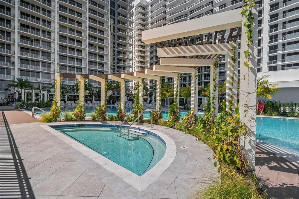 220 LAKE SHORE DRIVE #710 West Palm Beach, FL 33403