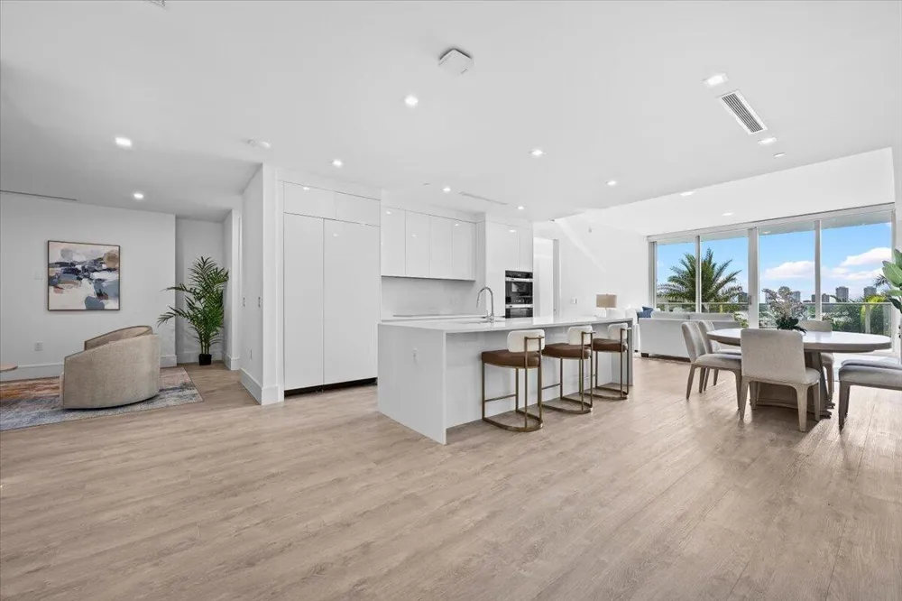 220 LAKE SHORE DRIVE #710 West Palm Beach, FL 33403