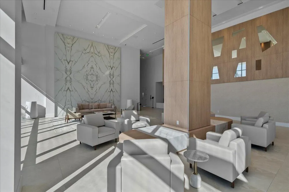 220 LAKE SHORE DRIVE #710 West Palm Beach, FL 33403