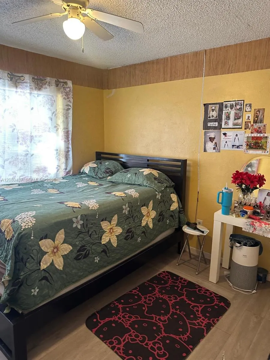 1500 NE 150th St Miami, FL 33161