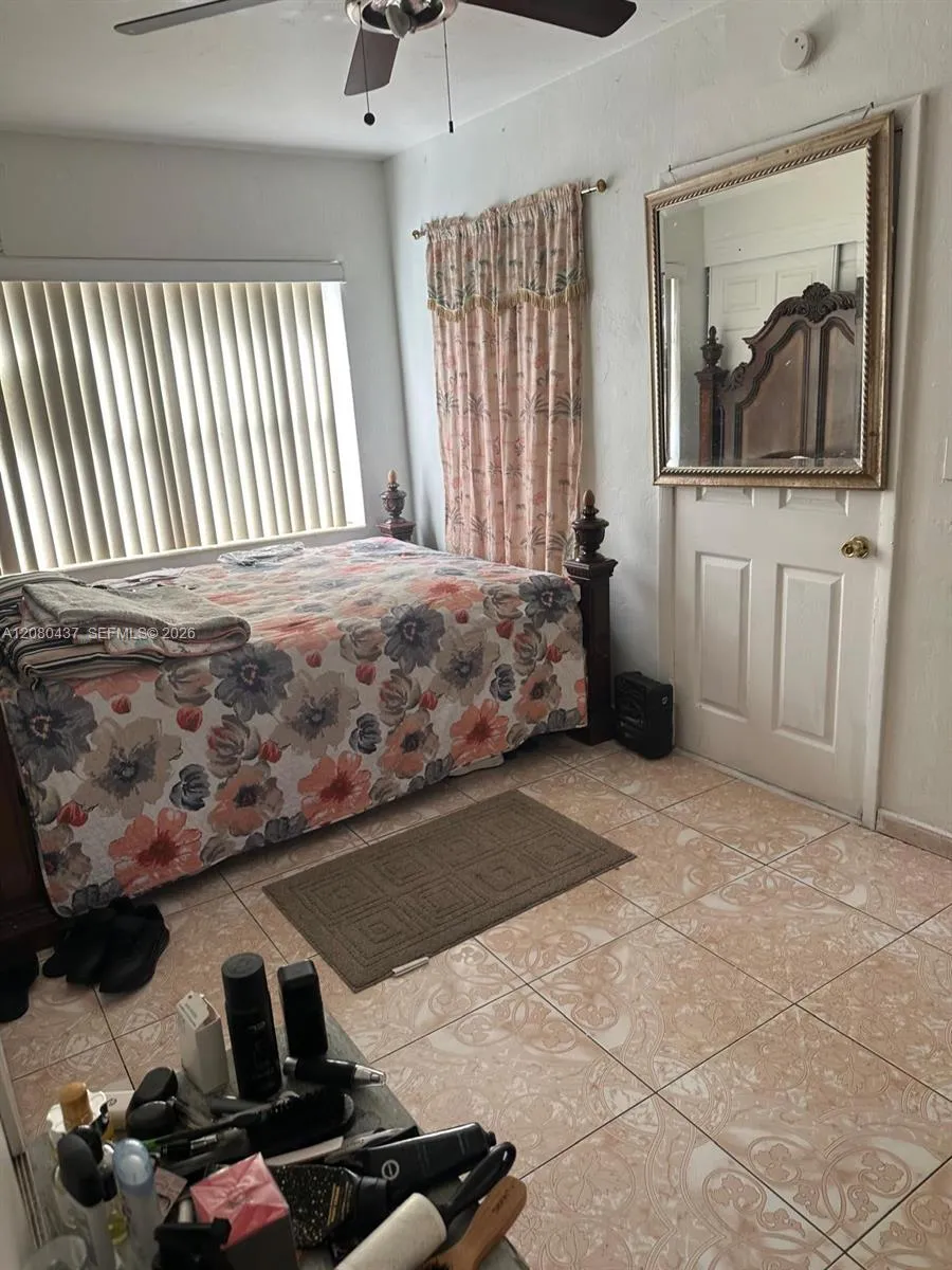 1500 NE 150th St Miami, FL 33161