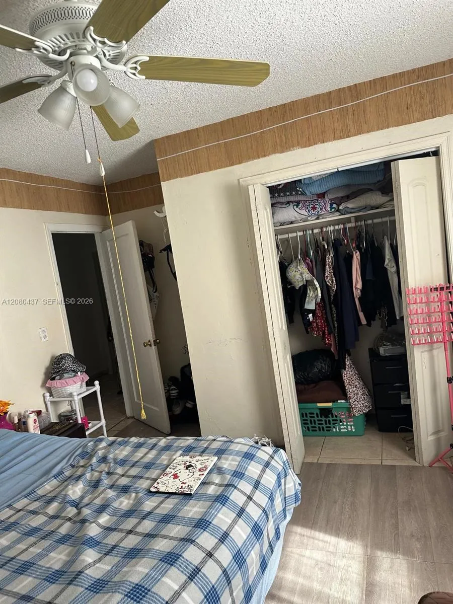 1500 NE 150th St Miami, FL 33161