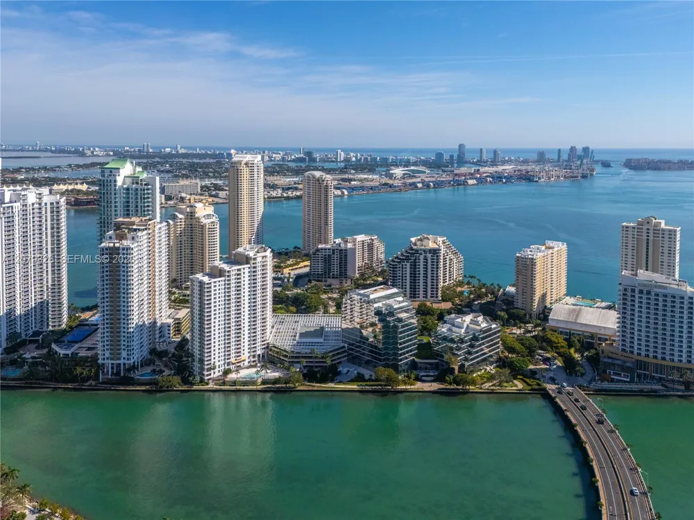 701 Brickell Key Blvd #707 Miami, FL 33131
