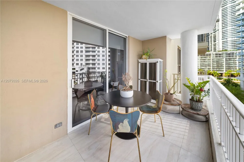 701 Brickell Key Blvd #707 Miami, FL 33131