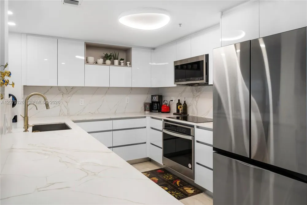 701 Brickell Key Blvd #707 Miami, FL 33131
